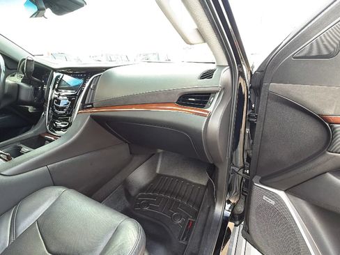 Used 2019 Cadillac Escalade ESV Premium Luxury AWD/4WD image 78
