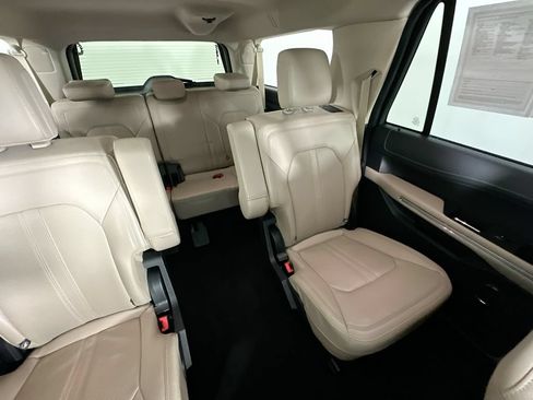 Used 2022 Ford Expedition Max Limited AWD/4WD image 14