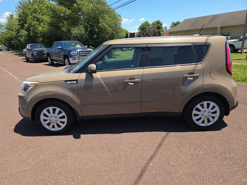 Used 2015 Kia Soul FWD image 6