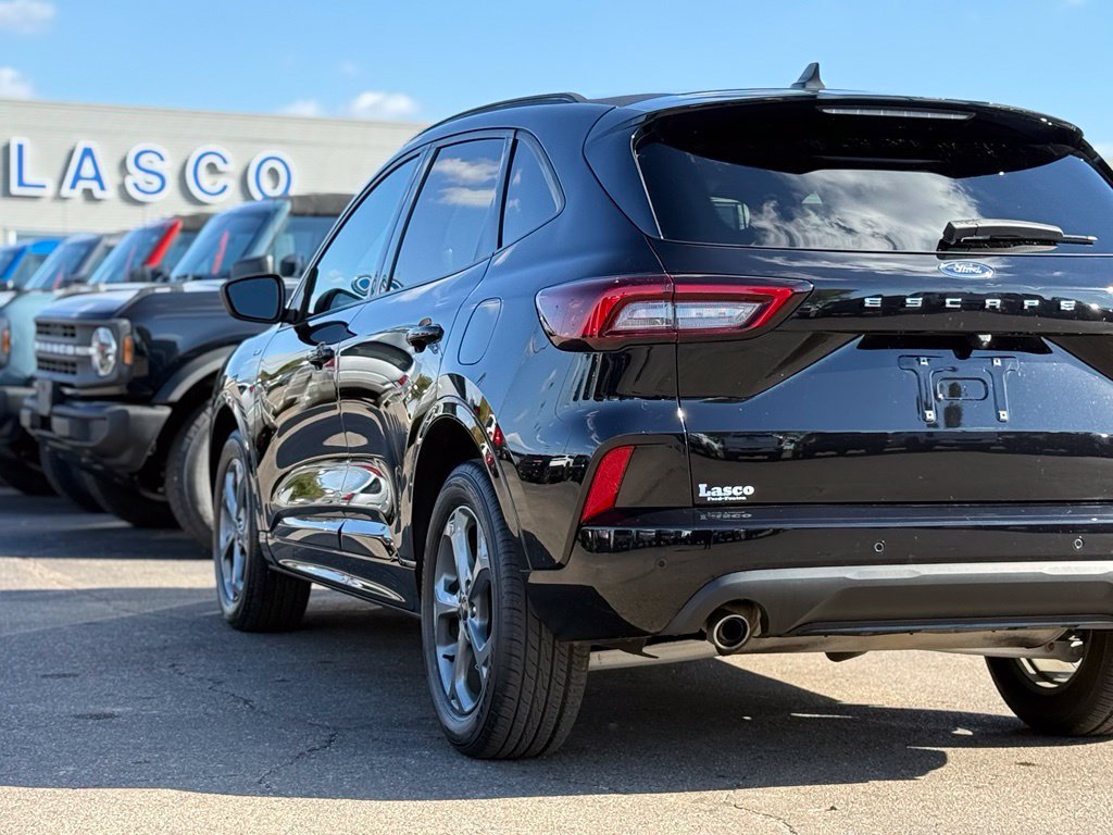 Used 2023 Ford Escape ST-Line w/ Tech Pack #1 AWD/4WD image 37