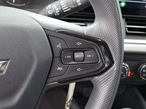 Used 2024 Chevrolet Trax LS w/ LS Convenience Package FWD image 21