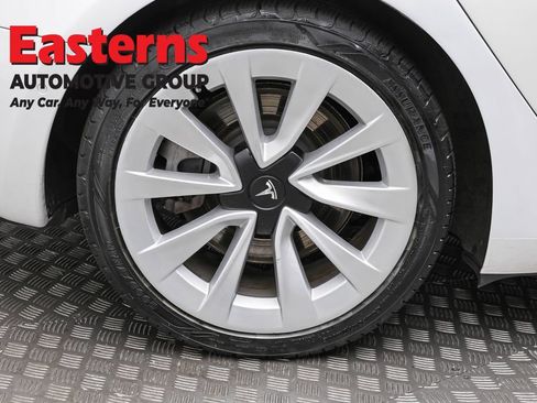 Used 2022 Tesla Model 3 Long Range AWD/4WD image 24