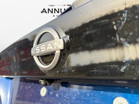 New 2026 Nissan Kicks SR w/ Cold Weather Package image 17