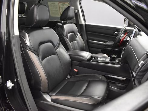 Used 2022 Nissan Pathfinder SL w/ Lighting Package (N92) image 14