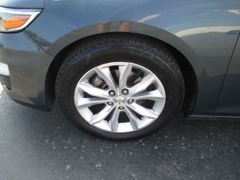 Used 2019 Chevrolet Malibu LT image 13