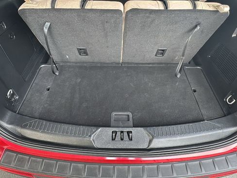 Certified 2023 Ford Explorer XLT image 25