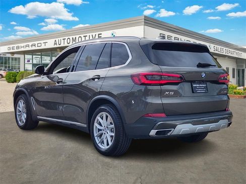 Used 2022 BMW X5 xDrive40i w/ Premium Package image 5