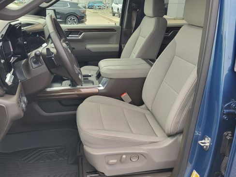 Used 2024 Chevrolet Silverado 1500 LT image 16