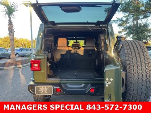 Used 2021 Jeep Wrangler Unlimited Sahara image 27