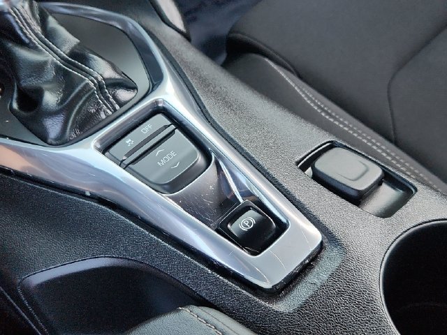 Used 2018 Chevrolet Camaro LT RWD image 43