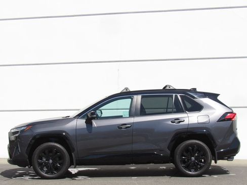 Used 2024 Toyota RAV4 XSE w/ Weather Package AWD/4WD image 4