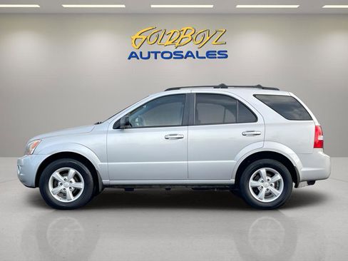 Used 2007 Kia Sorento LX w/ Sport Pkg image 7