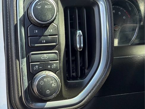 Used 2020 Chevrolet Silverado 3500 LT AWD/4WD image 17
