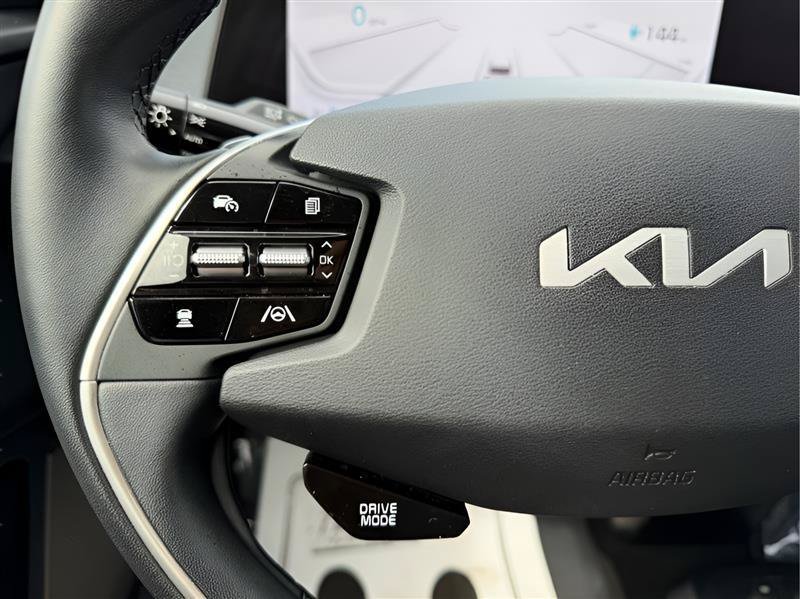 Used 2022 Kia EV6 Wind RWD image 58