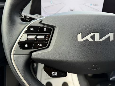 Used 2022 Kia EV6 Wind RWD image 58