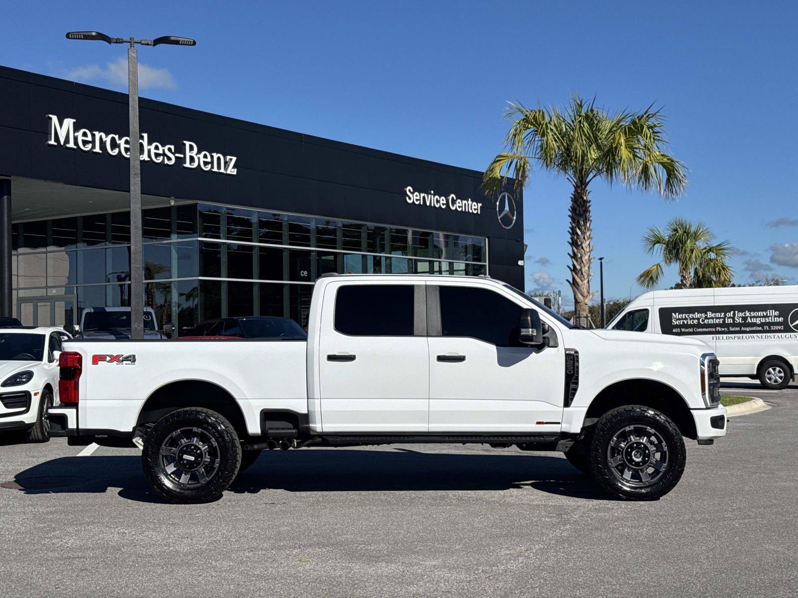 Used 2024 Ford F250 XL w/ STX Appearance Package AWD/4WD image 2