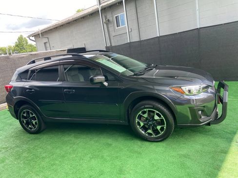Used 2019 Subaru Crosstrek 2.0i Premium AWD/4WD image 3