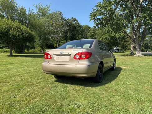 Used 2005 Toyota Corolla LE w/ Audio Value Pkg FWD image 15