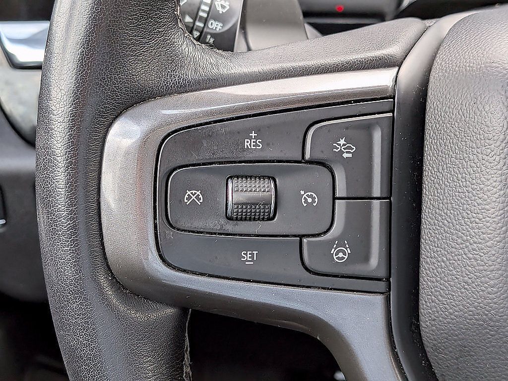 Certified 2025 Chevrolet Silverado 1500 High Country AWD/4WD image 45