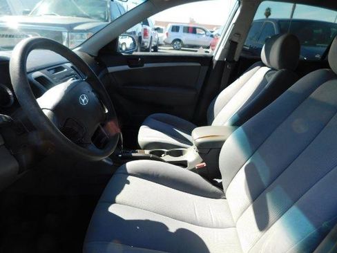 Used 2010 Hyundai Sonata GLS image 11