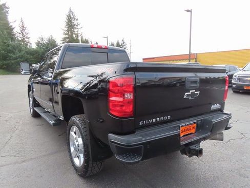 Used 2016 Chevrolet Silverado 2500 High Country w/ Duramax Plus Package image 5