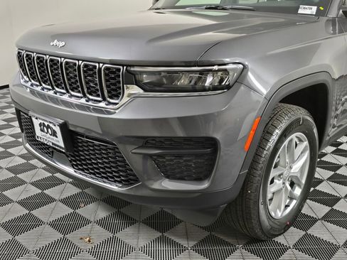 New 2025 Jeep Grand Cherokee Laredo X w/ Trailer Tow Package image 11