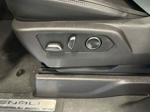 Used 2024 GMC Sierra 1500 Denali image 28