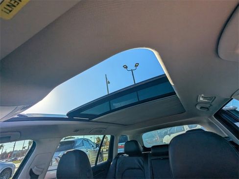 Used 2015 Volkswagen Golf TDI S image 20