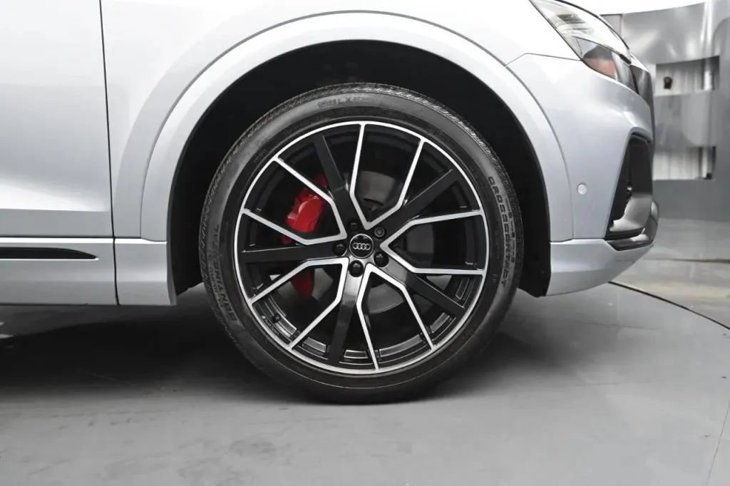 Used 2019 Audi Q8 Prestige AWD/4WD image 17
