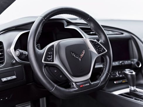 Used 2016 Chevrolet Corvette Z06 w/ 3LZ Preferred Equipment Group RWD image 42