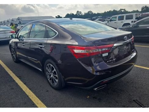 Used 2016 Toyota Avalon XLE Premium FWD image 4