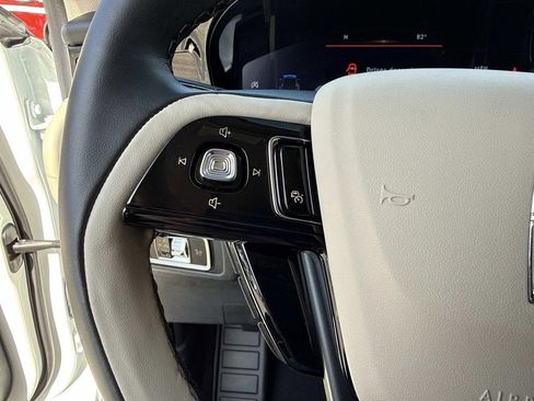 New 2026 Lincoln Corsair Reserve image 30