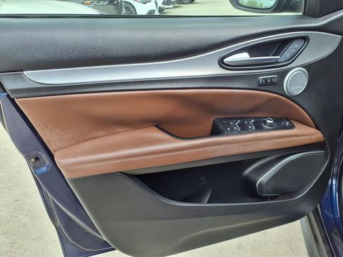 Used 2018 Alfa Romeo Stelvio Ti Sport image 16