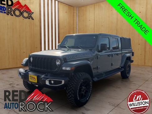 Used 2025 Jeep Gladiator Sport AWD/4WD image 1