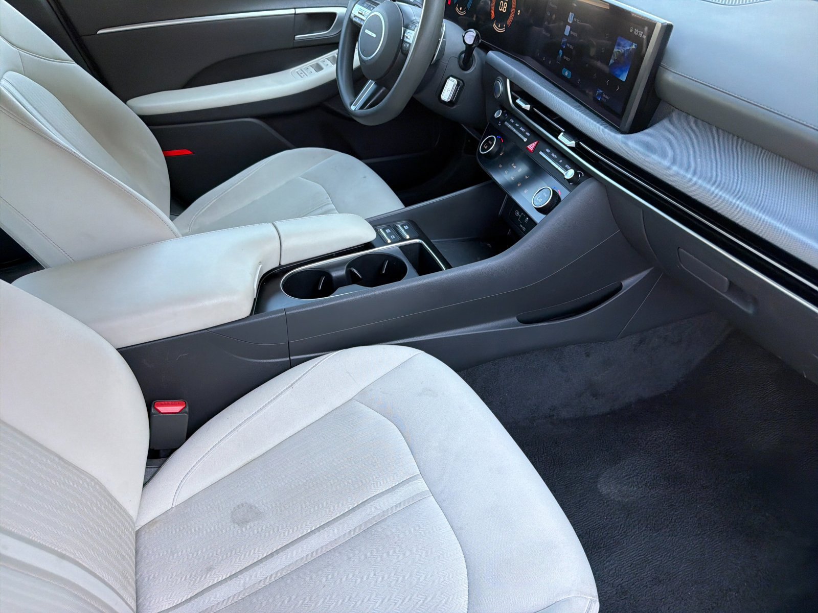 Used 2025 Hyundai Sonata SEL FWD image 15