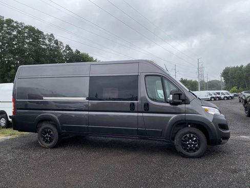 Used 2025 RAM ProMaster 3500 w/ Quick Order Package 22H SLT+ FWD image 2