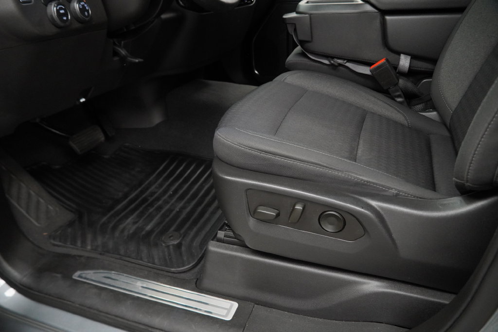 Certified 2023 Chevrolet Silverado 1500 LT AWD/4WD image 33