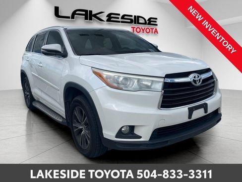 Used 2016 Toyota Highlander XLE image 6