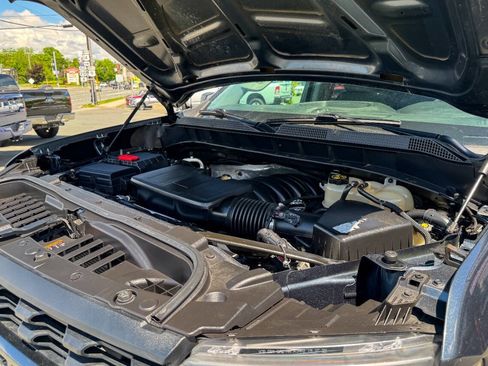 Used 2019 Chevrolet Silverado 1500 Custom Trail Boss w/ Custom Convenience Package AWD/4WD image 33