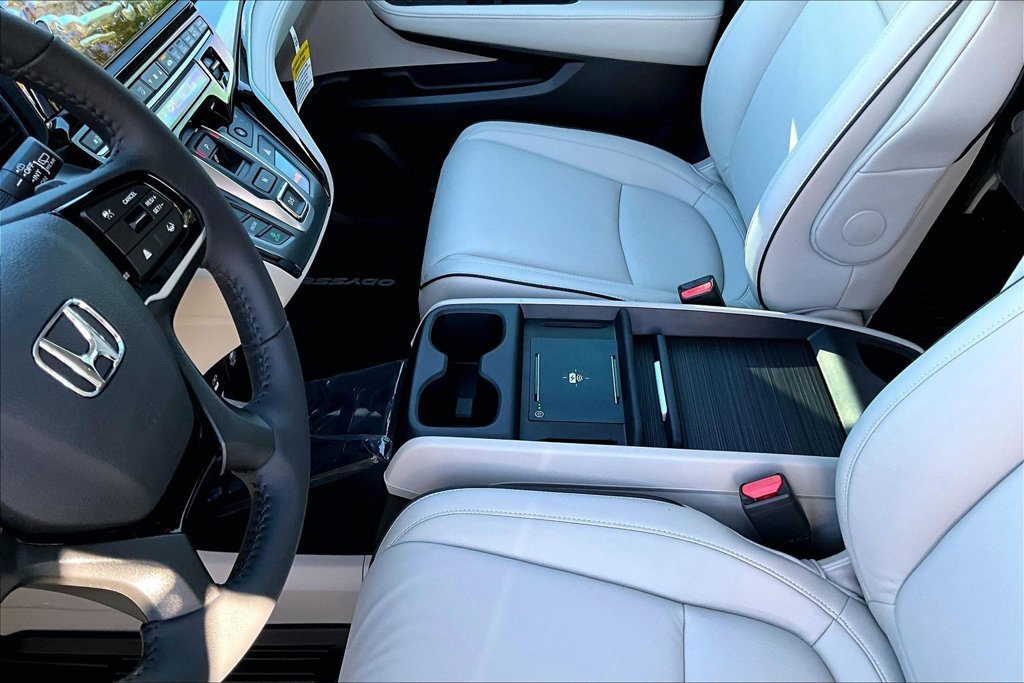 New 2027 Honda Odyssey Touring image 10