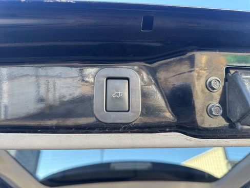 Used 2017 Toyota Sienna XLE image 17