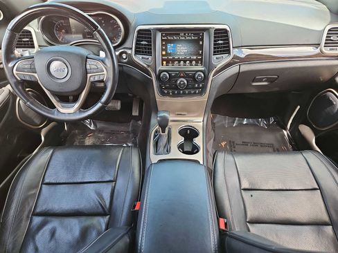 Used 2017 Jeep Grand Cherokee Overland w/ Jeep Active Safety Group RWD image 16