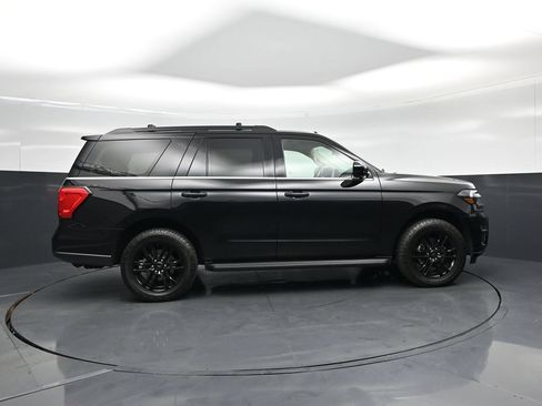 Used 2024 Ford Expedition XLT AWD/4WD image 27