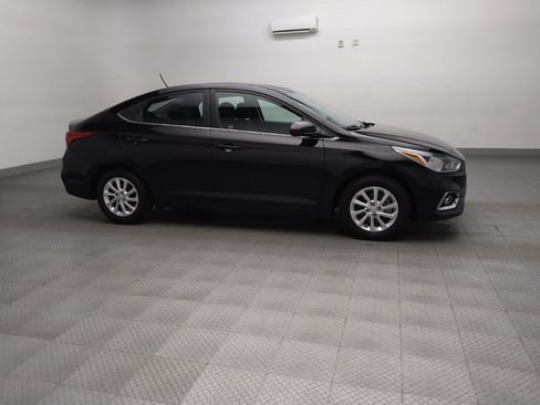 Used 2021 Hyundai Accent SEL image 11