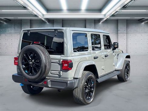 Used 2023 Jeep Wrangler Unlimited Sahara w/ Cold Weather Group image 4