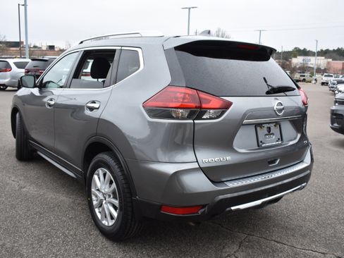 Used 2018 Nissan Rogue SV image 7