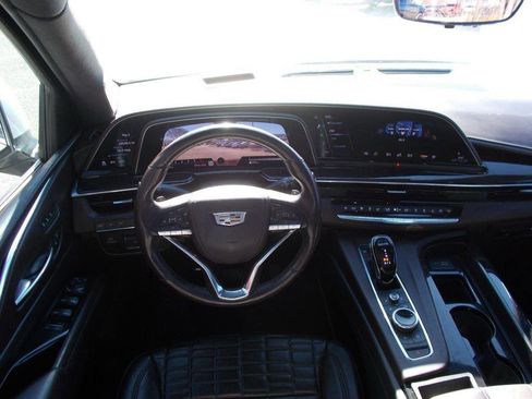 Used 2021 Cadillac Escalade Premium Luxury Platinum image 16