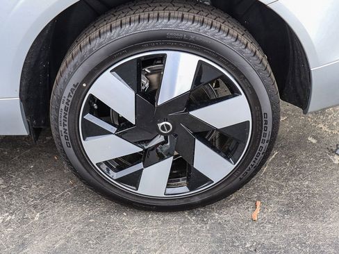 Used 2025 Volvo XC60 T8 Plus w/ Climate Package PRO AWD/4WD image 10