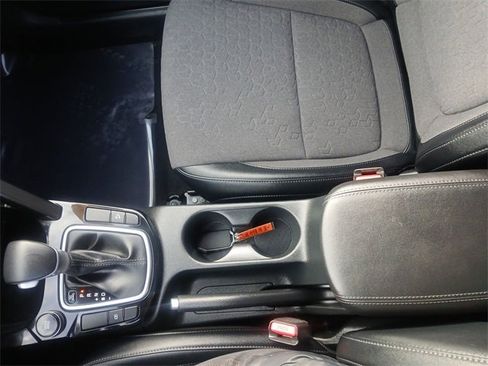 Certified 2025 Kia Seltos S image 21