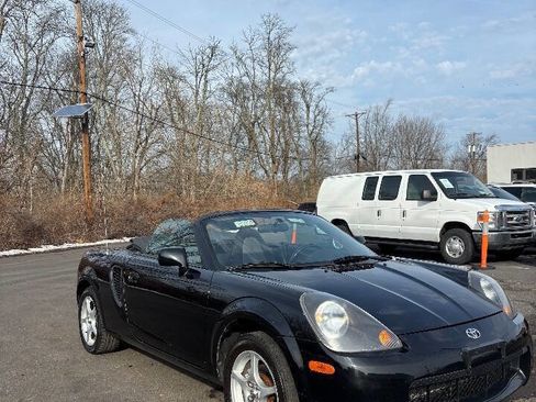 Used 2000 Toyota MR2 image 9